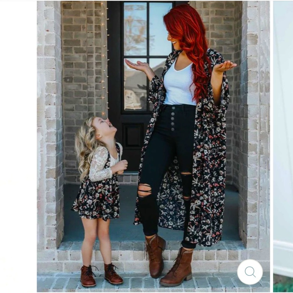 Mommy & Me outfit : Long cardigan and suspenders dress